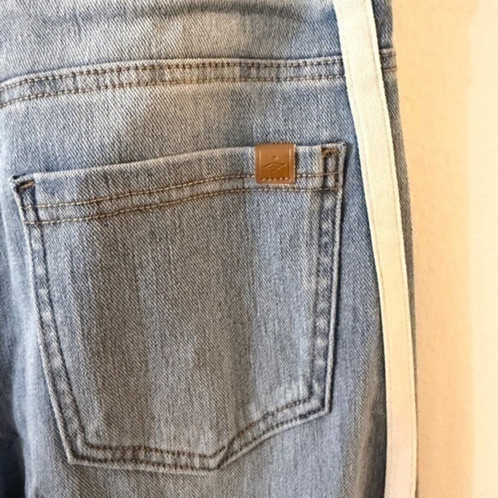 Halara Flex High Waisted Stripe Wide Leg Jeans light blue size Pullon large NWT - Picture 11 of 12